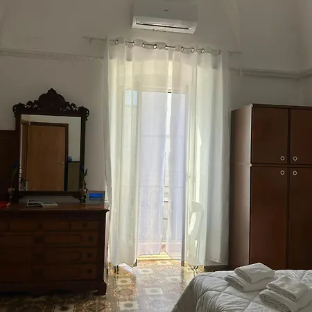 Stanza Zaffiro Azzurro Ostuni